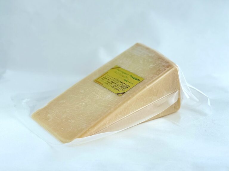 パルミジャーノ・レッジャーノ横