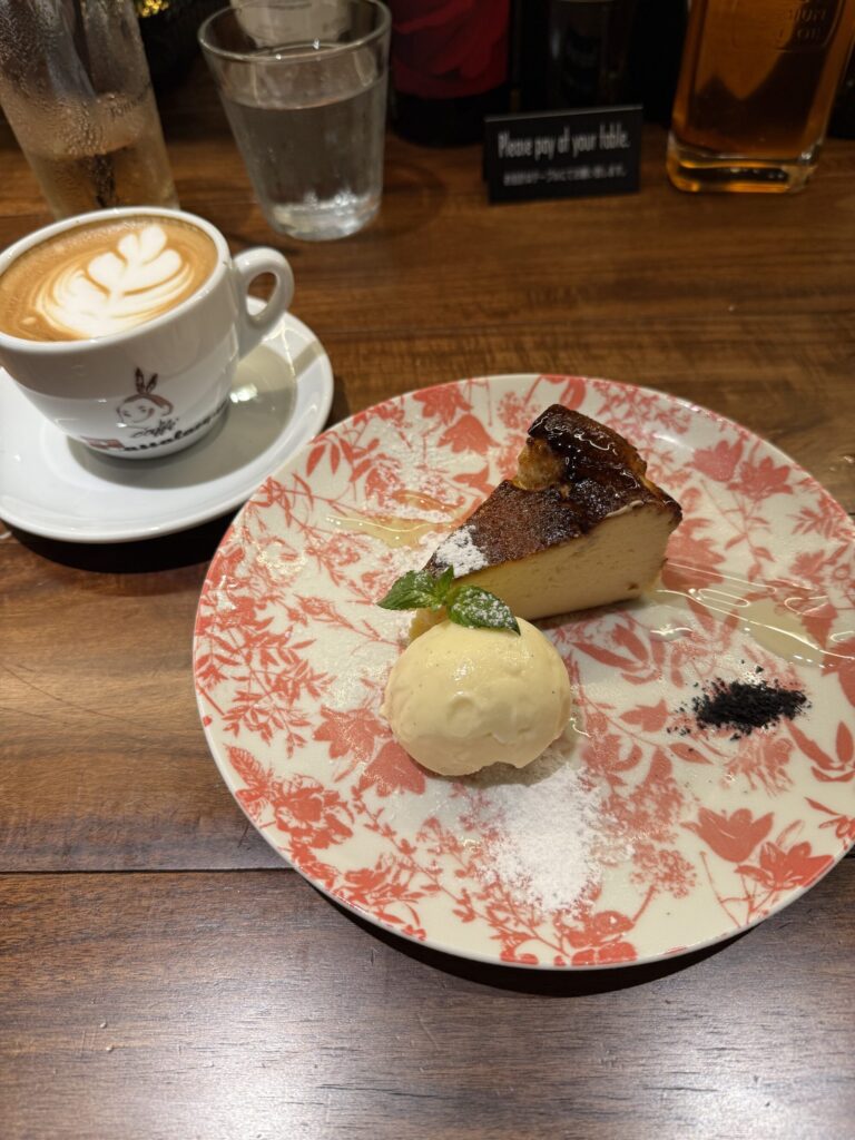 吉祥寺 コメスタ ゴルゴンゾーラのチーズケーキ